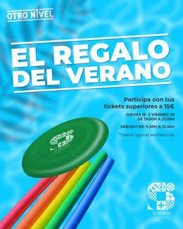 Cartel del centro comercial La Sierra de Córdoba sobre su nueva promoción, 'El Regalo del Verano', para celebrar el fin de curso y pensada para premiar a sus clientes más fieles.