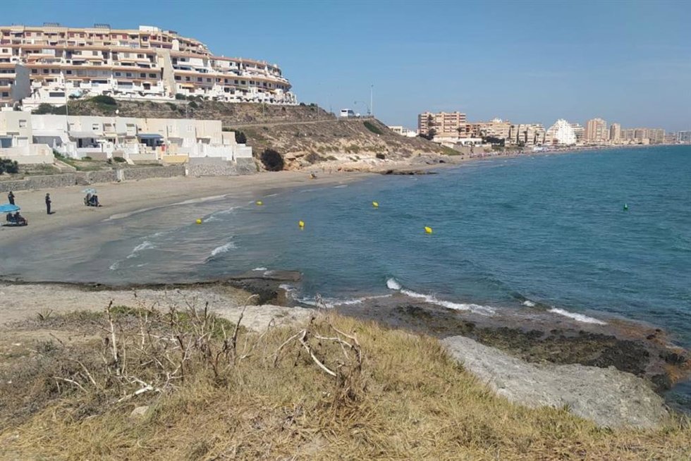 Archivo - Playa del Banco del Tabal, en La Manga
