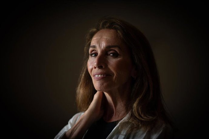 La cantante, actriz y directora Ana Belén, posa para Europa Press, en el Hotel Intercontinental, a 19 de junio de 2025, en Madrid (España). La cantante, actriz y directora madrileña publicó el pasado 6 de junio ‘Bachátame’ el primer adelanto de ‘Vengo con