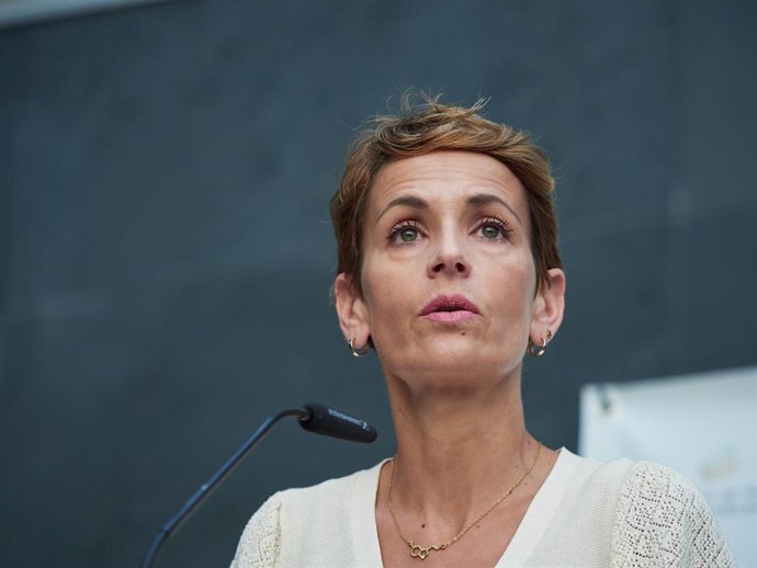La presidenta del Gobierno de Navarra, María Chivite, ofrece una rueda de prensa previa a un pleno en el Parlamento de Navarra.