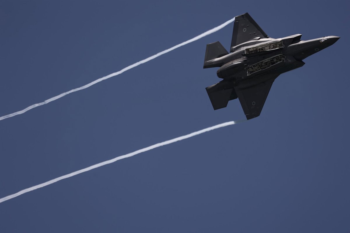Israel assegura haver atacat "el centre de gravetat industrial del Ministeri de Defensa iraniana" a Teheran