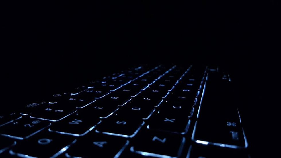 Recurso de teclado de ordenador retroiluminado