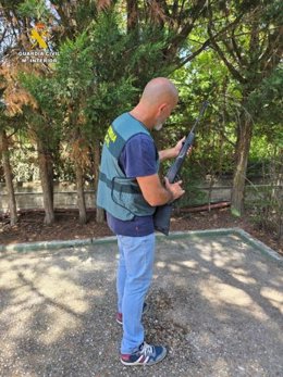 Imagen del arma intervenida por el disparo al perro