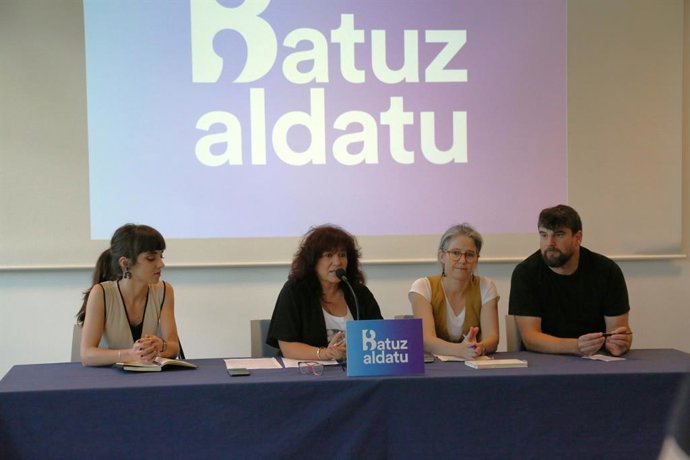 Euskararen biziberritzearen aldeko itun soziopolitiko berriaren oinarriak aurkeztu dituzte