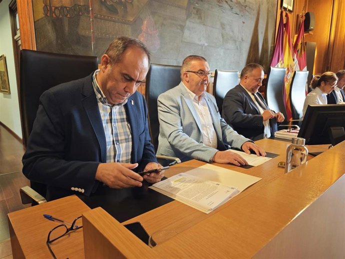 Imagen del pleno de la Diputación de León celebrada este viernes.