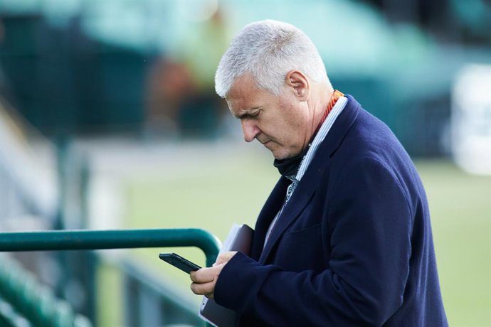 Archivo - Antonio Cordon, Sport Director of Real Betis, is seen during training of Real Betis at Benito Villamarin Stadium on October 20, 2021 in Sevilla, Spain.