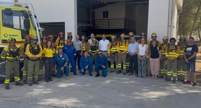 El consejero de Presidencia, Portavocía, Acción Exterior y Emergencias, Marcos Ortuño, junto con el director general de Seguridad Ciudadana y Emergencias, Pedro Vicente, y personal adscrito al Plan Infomur