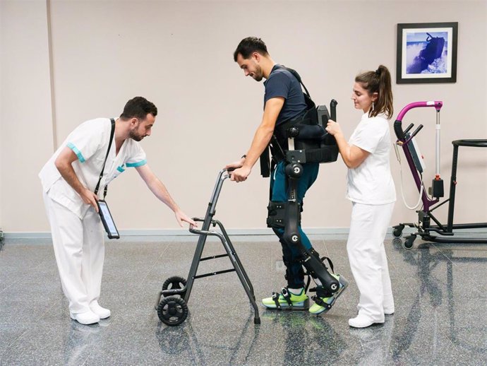 Archivo - La neurorrehabilitación robótica permite a los pacientes de ELA preservar su movilidad y autonomía