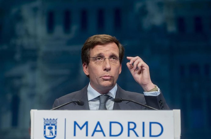 El alcalde de Madrid, José Luis Martínez-Almeida, acompañado por la vicealcaldesa, Inma Sanz, y todos los miembros del Gobierno municipal, hace balance de la actividad desarrollada por el equipo de Gobierno durante los dos primeros años de mandato, en el 