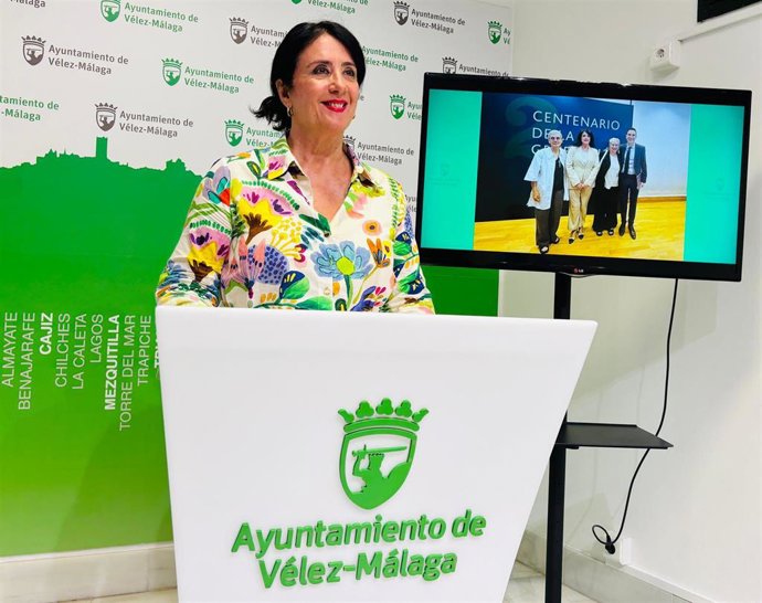 La edil de Cultura de Vélez-Málaga, Alicia Ramírez, estuvo en Madrid en el acto celebrado en la Residencia de Estudiantes de Madrid, donde el ministro de Cultura, Ernest Urtasun, anunció la conmemoración del centenario de la Generación del 27.