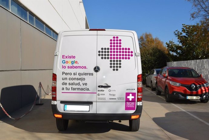 Archivo - Furgoneta de la campaña de Fedefarma