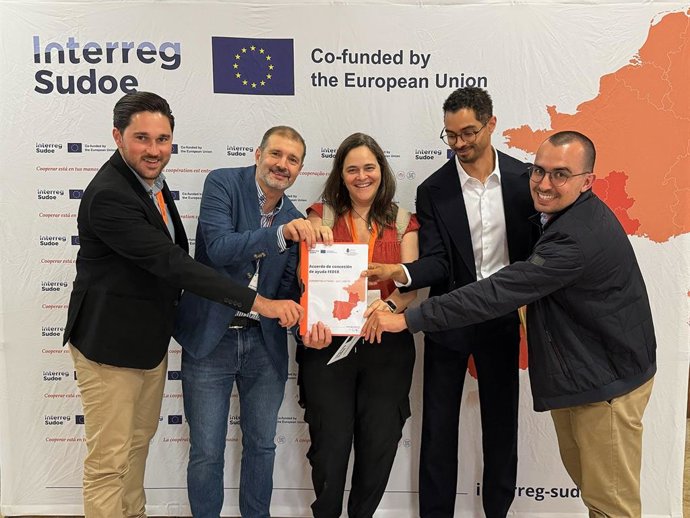 Un ecosistema para llevar la agro-robótica a las pymes impulsado por la UMA, seleccionado en Interreg de la UE.