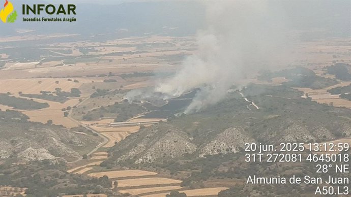 Imagen del incendio en Almunia de San Juan.