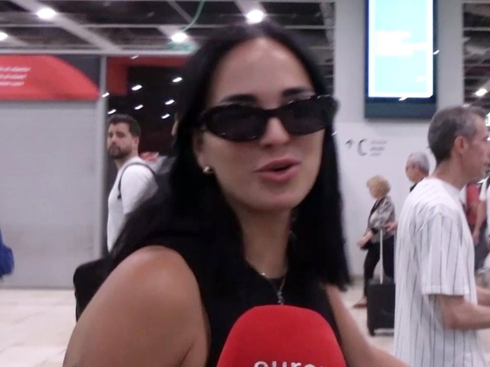 CLAUDIA BAVEL