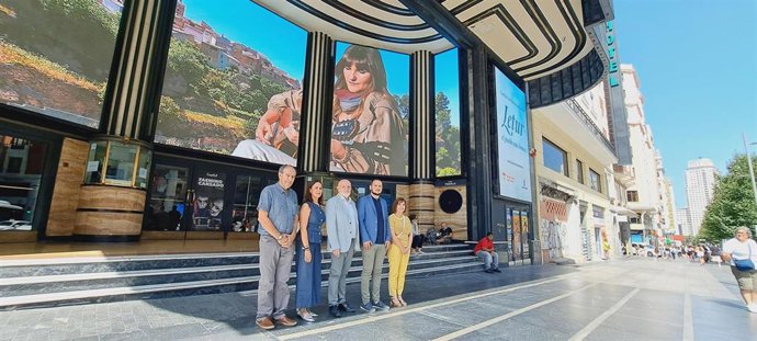 La imagen de Letur "ocupa" las pantallas digitales de gran formato de la Gran Vía madrileña.