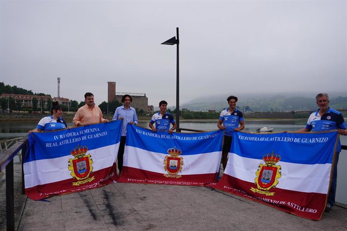 Presentación de la Bandera Real Astillero de Guarnizo, e la que participarán 27 traineras y medio millar de deportistas
