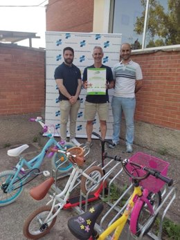 DGT entrega las acreditaciones del Proyecto STARS al Caballero de la Rosa, Escultor Vicente Ochoa y Navarrete el Mudo