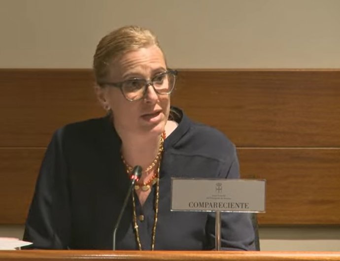 Archivo - La viceconsejera de Turismo del Principado, Lara Martínez