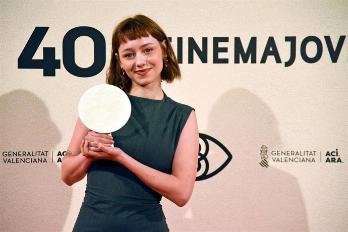María Romanillos (Madrid, 2004), premio 'Un futuro de cine' de la 40ª edición del Festival Internacional de Cine de València Cinema Jove.