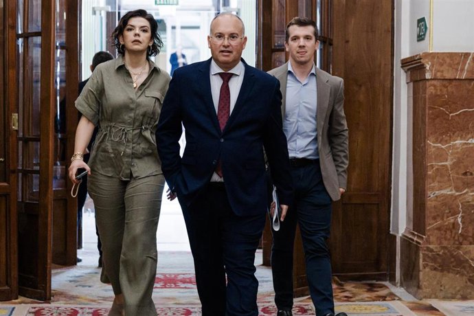 El portavoz del grupo parlamentario Popular, Miguel Tellado, durante la celebración en el Congreso de los Diputados de una sesión plenaria, a 19 de junio de 2025, en Madrid (España). 