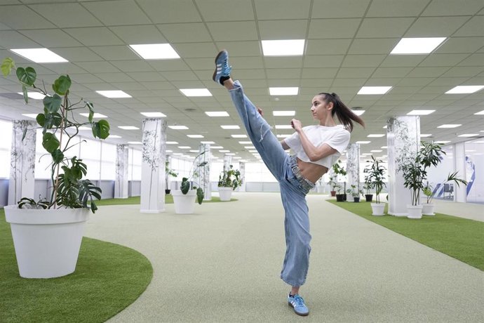 La taekwondista española Adriana Cerezo posa para Europa Press en una entrevista tras un evento de Universae.