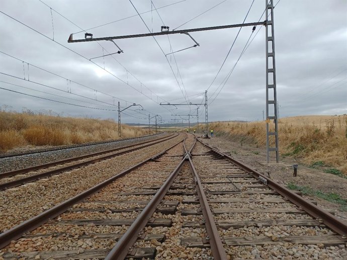 Las vías del tren cerca de la estación de Pedro Abad, en la provincia de Córdoba.