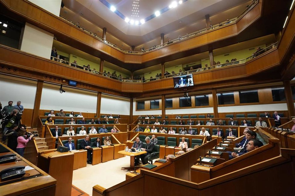 Archivo - Pleno constititutivo del nuevo Parlamento Vasco