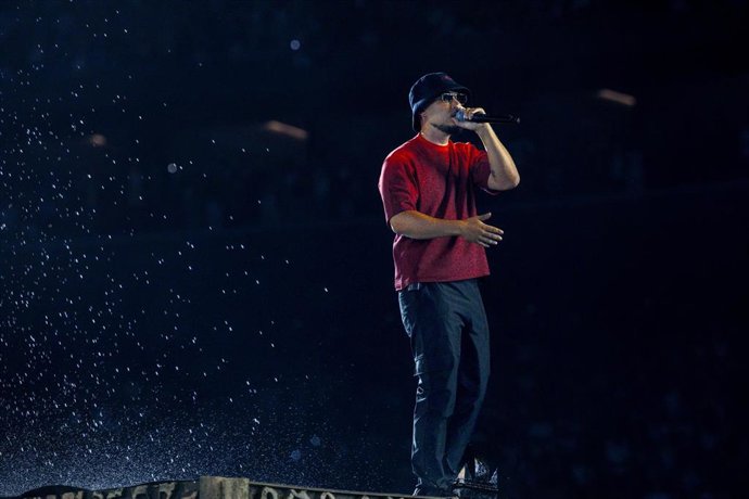 El cantante Dellafuente durante su concierto, en el Estadio Riyadh Air Metropolitano, a 20 de junio de 2025, en Madrid (España).