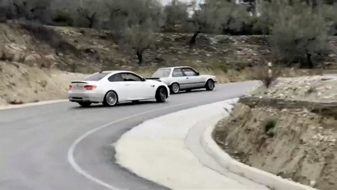 Três motoristas investigados, um deles sem pontos, por realizarem e divulgarem manobras imprudentes em Alicante