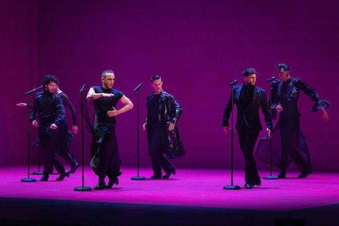 Imagen de la obra 'Muerta de amor' de Manuel Liñán sobre el escenario.