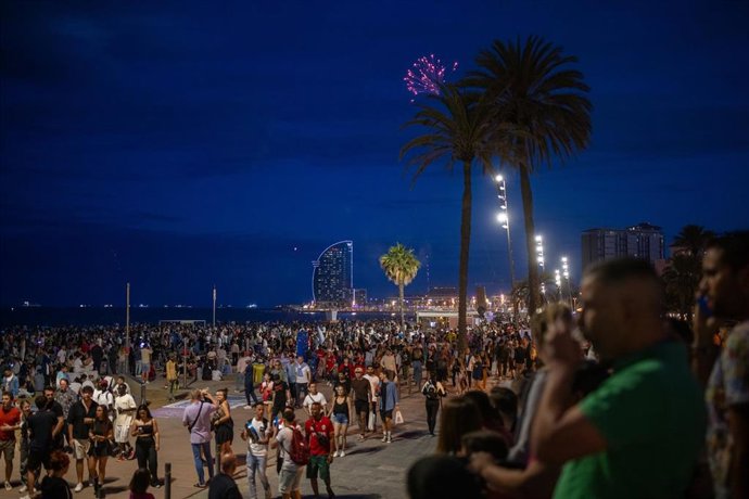 Archivo - Verbena del año pasado en la playa