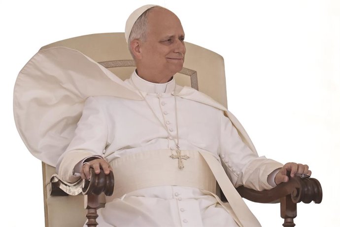 04 June 2025, Vatican, Vatican City: Pope Leo XIV delivers his weekly general audience in St. Peter's Square at the Vatican. Photo: Evandro Inetti/ZUMA Press Wire/dpa