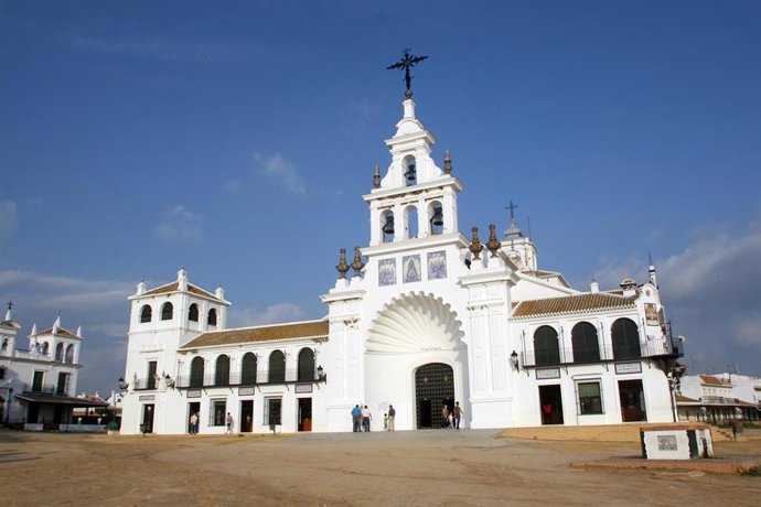 Archivo - Imagen de archivo de una vista exterior de la Iglesia del Rocío (Huelva).