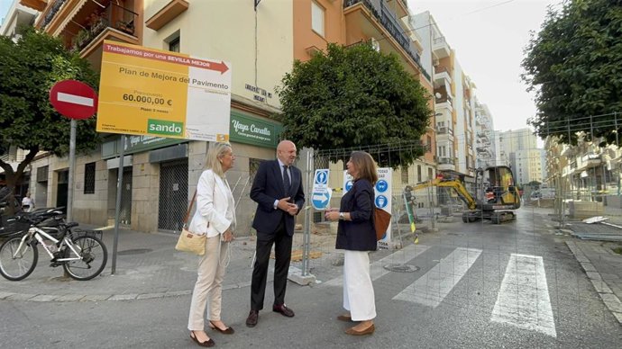 Imagen de la visita a la calle Virgen de la Cinta