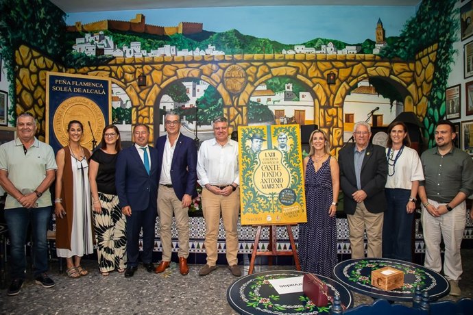 Presentación del cartel anunciador del LXIII Concurso Nacional de Cante Jondo Antonio Mairena, obra del artista Diego Peña