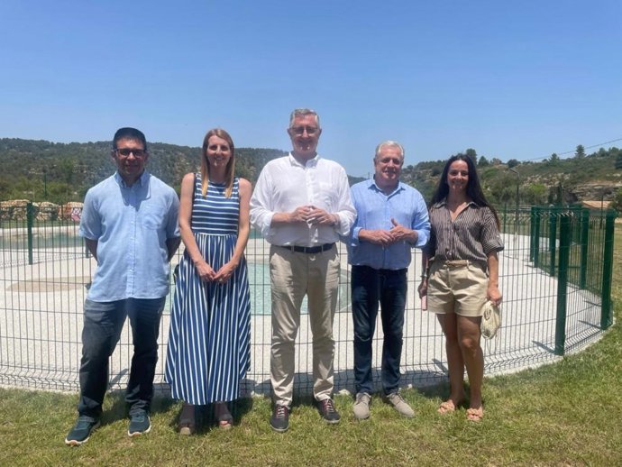 El consejero, junto a otros representantes institucionales, en el acto