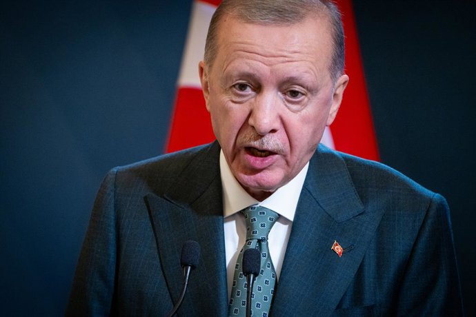 Archivo - April 29, 2025, Rome, Italy: Turkish President Recep Tayyip Erdogan address the media during a joint press conference after the 4th Intergovernmental Summit between Turkiye and Italy at Villa Pamphilj in Rome.