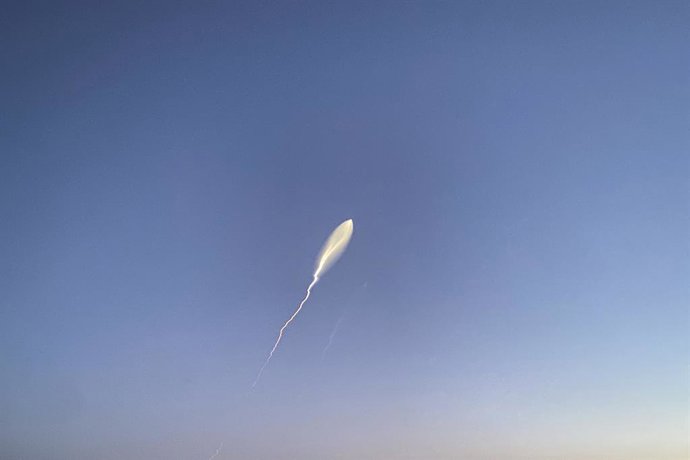 June 18, 2025, Tehran, Iran: A missile is seen streaking across the sky, launched from Iranian territory toward Israel. Iran launched a wave of missiles, reportedly including a hypersonic projectile, toward Israel. Israel's military confirmed activation o