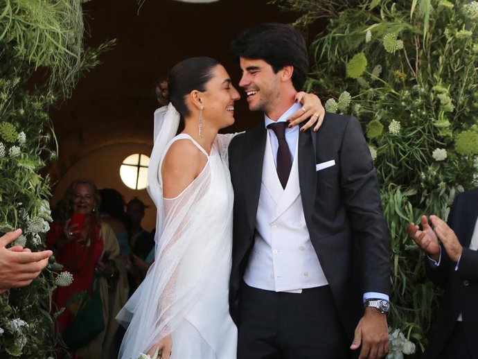 CLAUDIA ULA SE DA EL 'SÍ, QUIERO' CON VICENTE BENÍTEZ