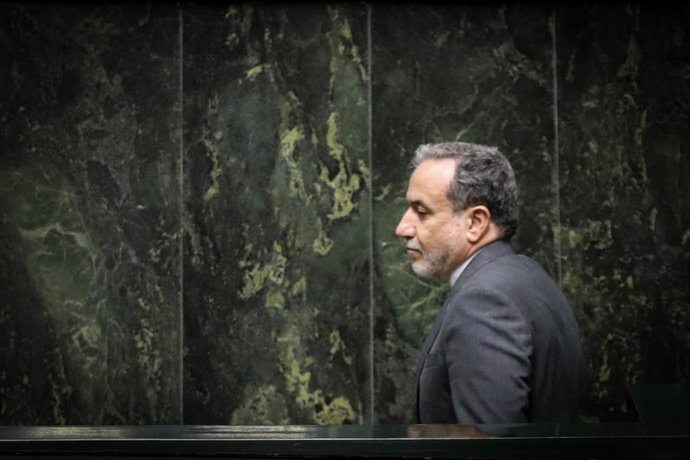 Archivo - August 18, 2024, Tehran, Iran: ABBAS ARAGHCHI, Iran's nominee for the Foreign Ministry, arrives to speak at a parliament session during the investigation into the qualifications of the ministers proposed by Iranian President Masoud Pezeshkian fo