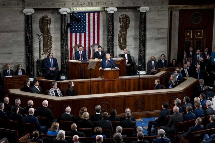 Archivo - Arquivo - 04 de março de 2025, EUA, Washington: O presidente dos EUA, Donald Trump, faz um discurso em uma sessão conjunta do Congresso no Capitólio dos EUA, em Washington: Michael Brochstein/ZUMA Press Wire/dpa