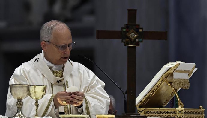 15 June 2025, Vatican: Pope Leo XIV celebrates a mass for the Jubilee of Sport in St. Peter's Basilica at the Vatican. Photo: Evandro Inetti/ZUMA Press Wire/dpa