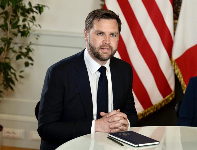 Archivo - 18 de maio de 2025, Roma, ITÁLIA: O vice-presidente dos EUA, JD Vance, no Palazzo Chigi, por ocasião da reunião com a primeira-ministra da Itália, Giorgia Meloni, e a presidente da Comissão Europeia, Ursula von der Leyen, em Roma, Itália, em 18 