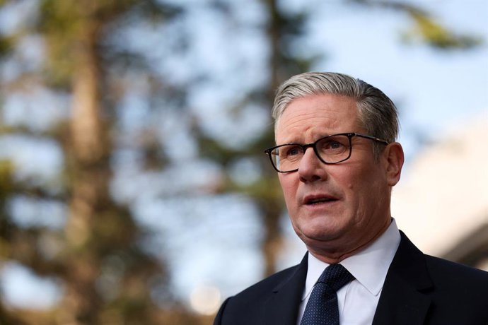 16 de junho de 2025, Canadá, Kananaskis: O primeiro-ministro do Reino Unido, Keir Starmer, chega para uma cúpula sobre segurança na cúpula dos líderes do G7 em Kananaskis. Foto: Suzanne Plunkett/PA Wire/dpa