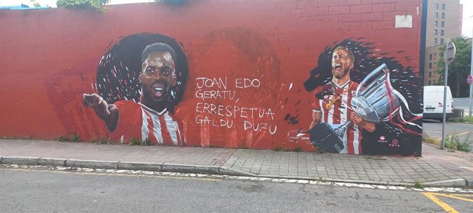 Mural en el barrio de Lutxana de Barakaldo del que han borrado a Nico Williams.