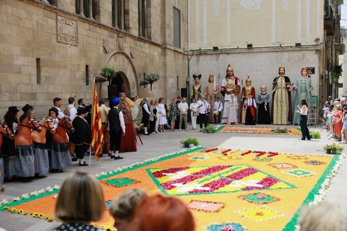Lleida celebra las XXXI Festes Tradicionals de Corpus con una alfombra floral de 70 m2