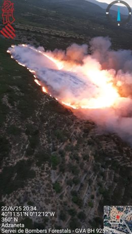 Un incendio forestal afecta a monte bajo en la zona del Castell de Atzeneta del Maestrat