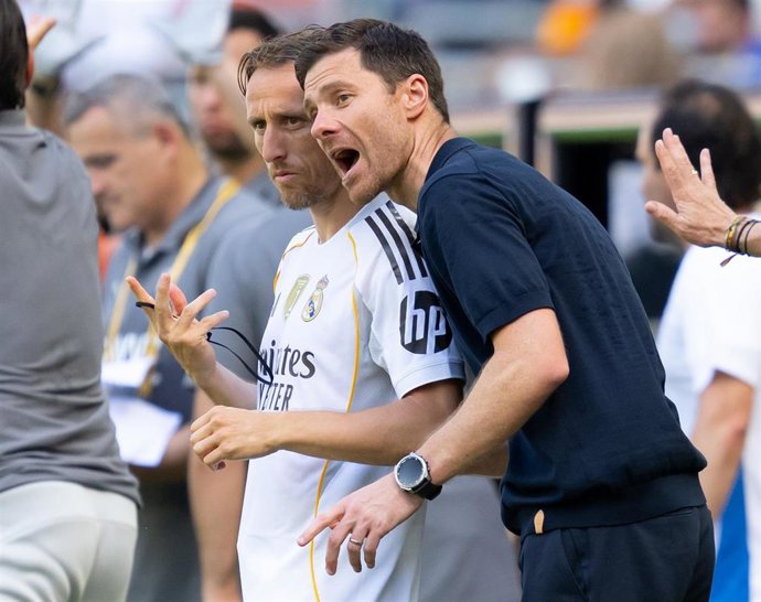 Xabi Alonso, Luka Modric