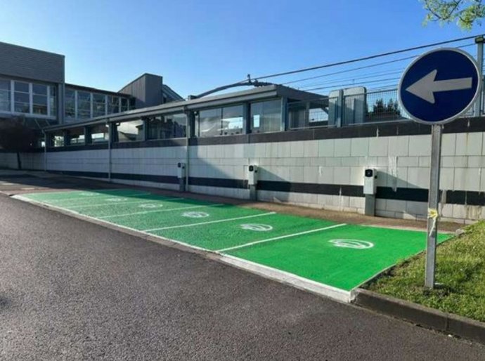 BGPk ibilgailu elektrikoak kargatzeko gune berriak jarri ditu Etxebarri, Leioa eta Ibarbengoako aparkalekuetan