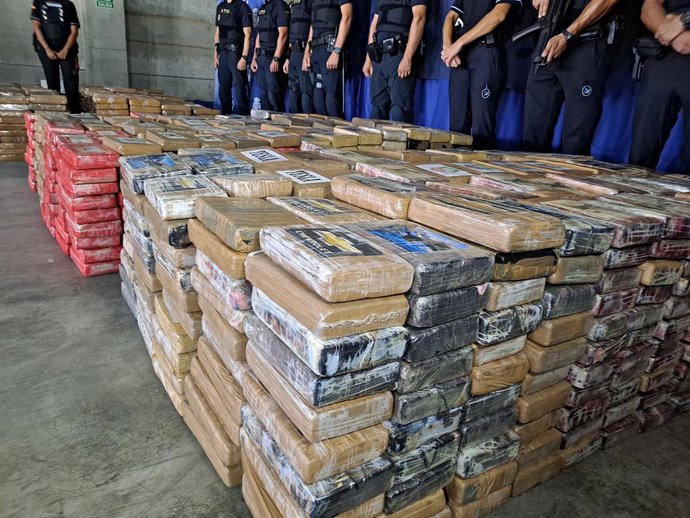 Archivo - Más de 9,4 toneladas de cocaína incautada por Policía Nacional y funcionarios de la Agencia Tributaría en el mayor golpe contra el narcotráfico en España